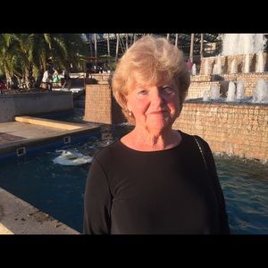 Meet your Posher, Deborah